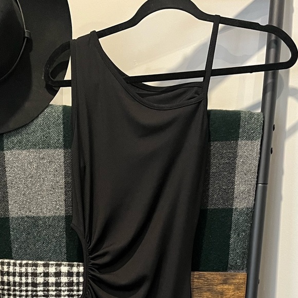 Black Maxi Dress with Cut-Out - Picture 3 of 3